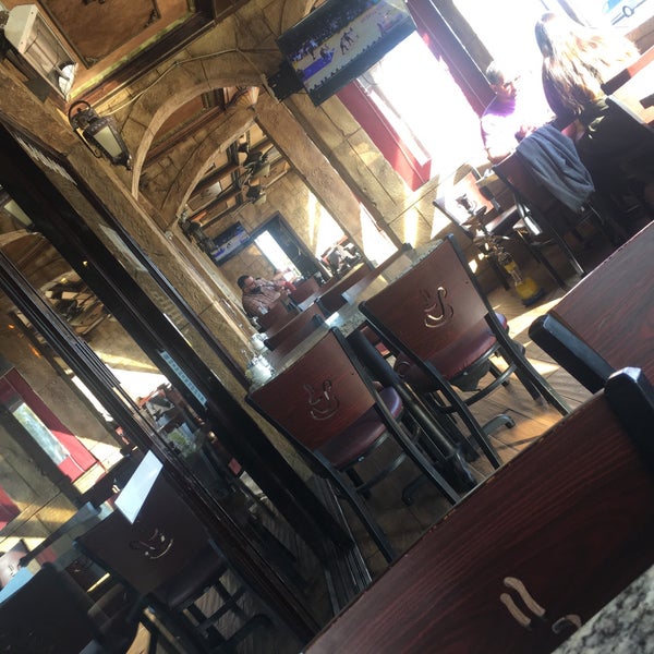 12/4/2017 tarihinde Abdullah F.ziyaretçi tarafından Almaza Restaurant'de çekilen fotoğraf