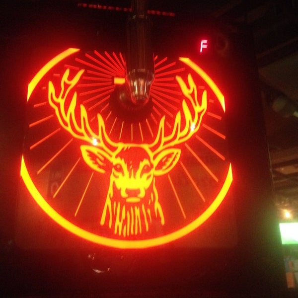 Foto tomada en Big Papa&#39;s Grill&amp;Bar (ex. Cadillac Bar)  por Арина Г. el 8/9/2014