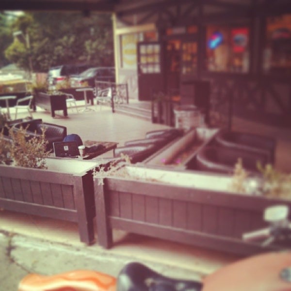 รูปภาพถ่ายที่ Wild Oak Cafe โดย Torrey N. เมื่อ 11/4/2013