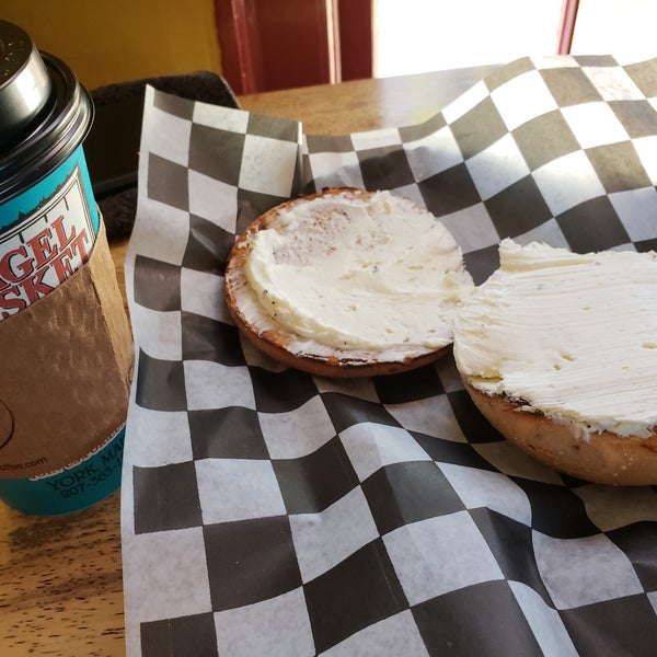 12/9/2018 tarihinde Rachel A.ziyaretçi tarafından Bagel Basket'de çekilen fotoğraf