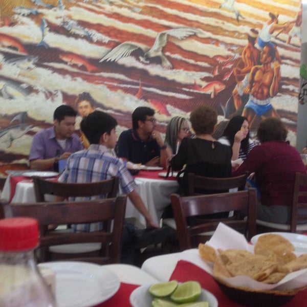 Photo taken at Restaurante Hnos. Hidalgo Carrion by Omar P. on 12/30/2015