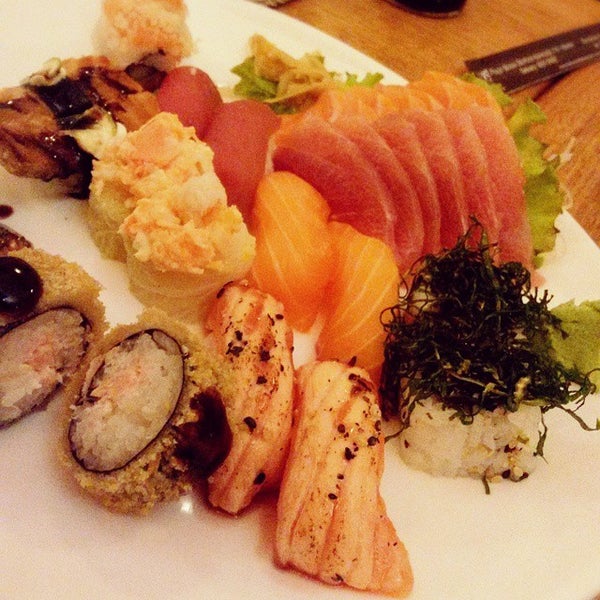 Снимок сделан в Restaurante Sapporo - Itaim Bibi пользователем Jaque M. 12/6/2014