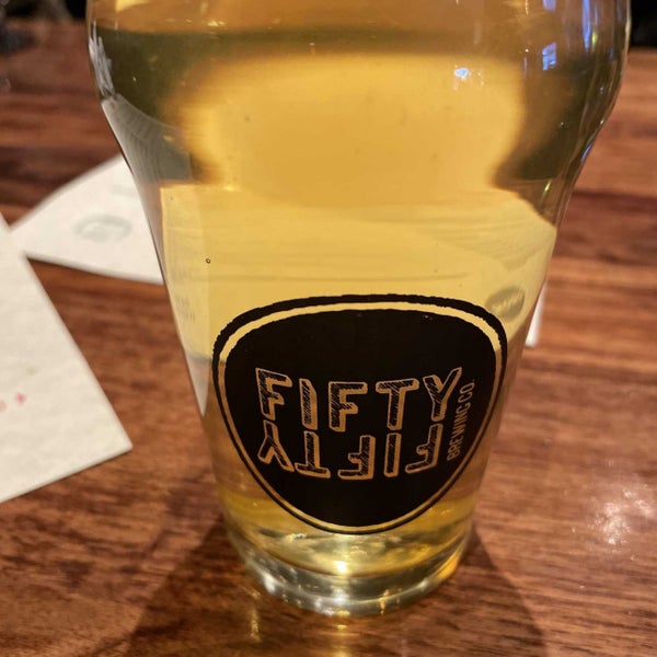 Photo taken at FiftyFifty Brewing Co. by Jesse L. on 12/10/2021