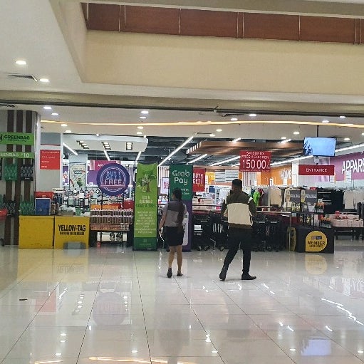 Cherry Foodarama Shopping Mall in Pleasant Hills