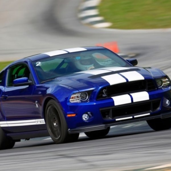 Donnell Ford Car Dealership in Youngstown