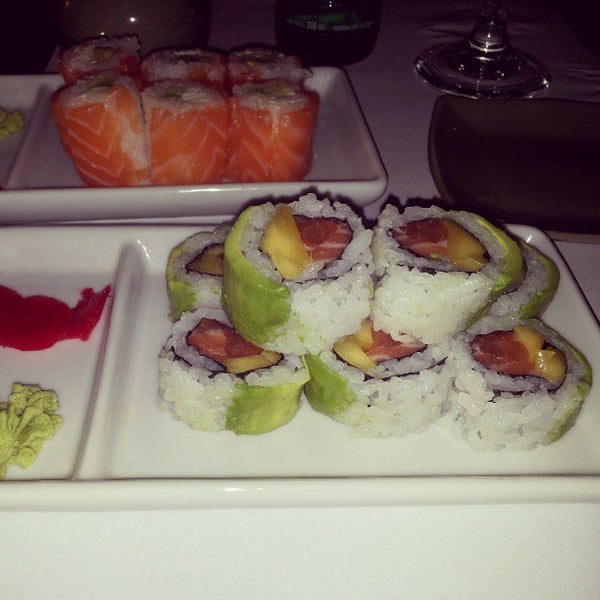 Снимок сделан в Itamae Sushi пользователем Lisa L. 8/19/2013