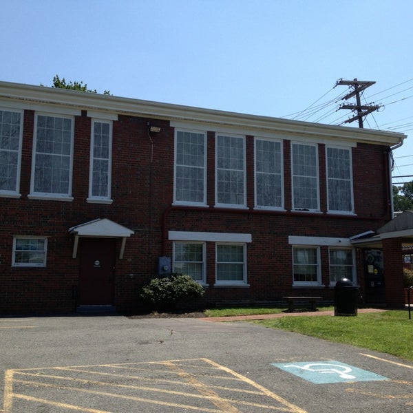 Bladensburg Branch Library 3 tips from 45 visitors