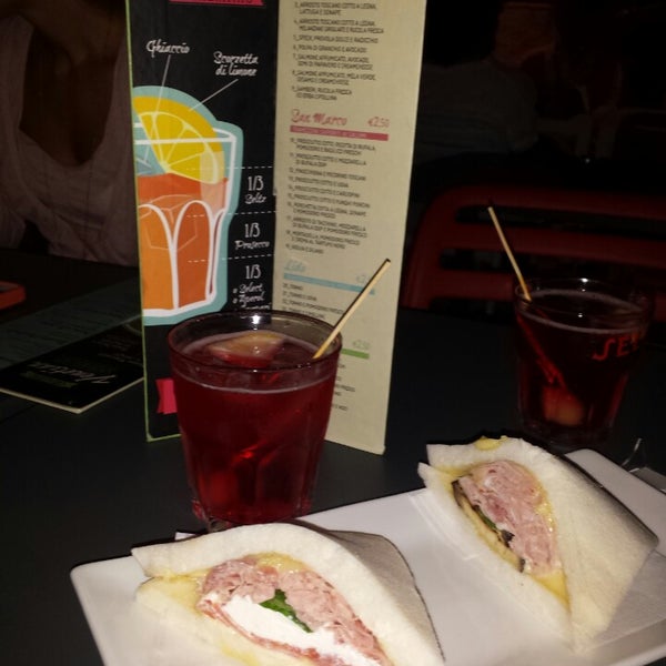 Foto diambil di Tramé - Original Venetian Sandwiches oleh Monsi F. pada 9/3/2014