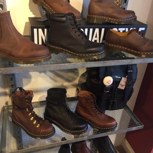 Photos a The Dr. Martens Store Magasin de chaussures a Paris