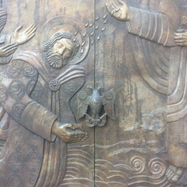 รูปภาพถ่ายที่ St. Vartan Armenian Cathedral โดย miniq เมื่อ 11/14/2015