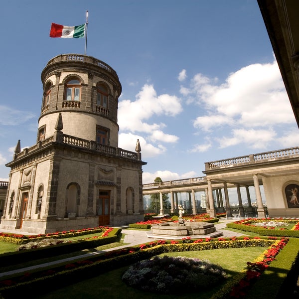 Das Foto wurde bei Museo Nacional de Historia (Castillo de Chapultepec) von Museo Nacional de Historia (Castillo de Chapultepec) am 1/10/2014 aufgenommen