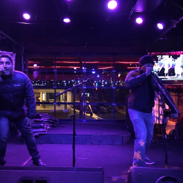 12/24/2015 tarihinde ᴡ V.ziyaretçi tarafından Rockbar Inc'de çekilen fotoğraf