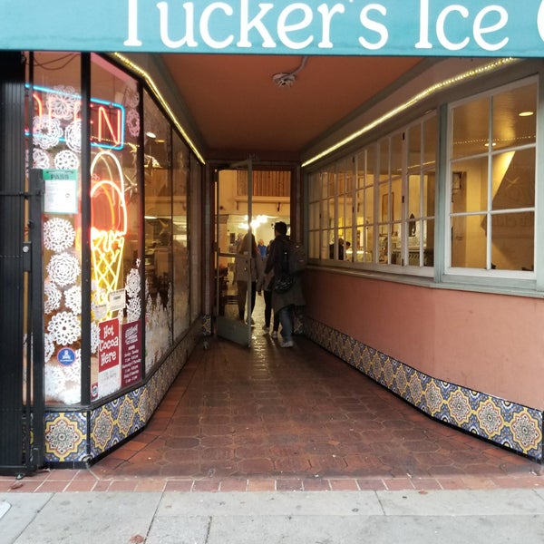 12/24/2017にEdwin L.がTucker&#39;s Ice Creamで撮った写真