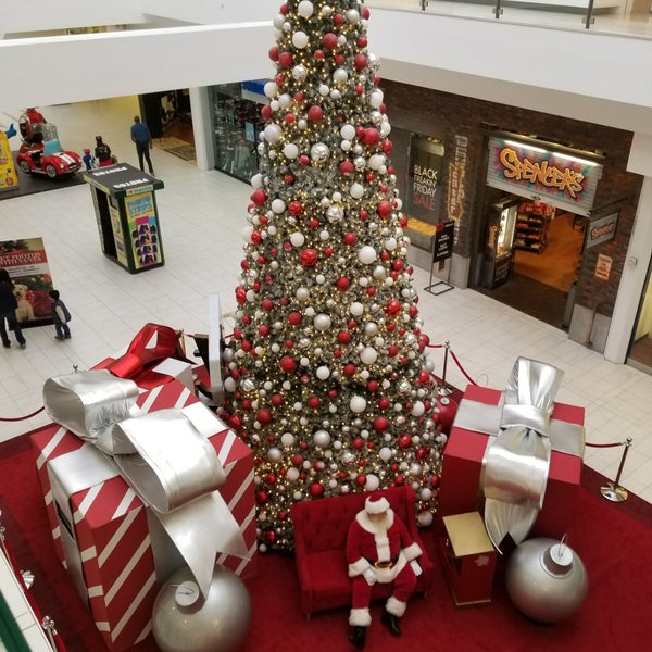 Photo taken at NewPark Mall by Edwin L. on 11/25/2017