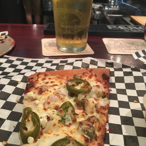 7/25/2017 tarihinde Teresa H.ziyaretçi tarafından AJ&#39;s NY Pizzeria of Topeka'de çekilen fotoğraf