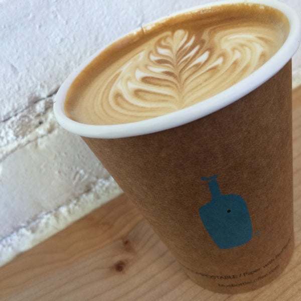 Photo taken at Blue Bottle Coffee by Michael C. on 5/26/2015