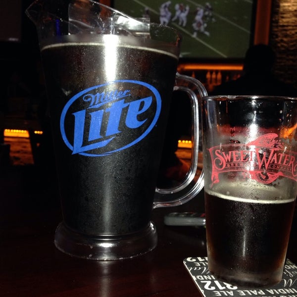 Photo taken at Homefield Sports Bar &amp; Grill by Marcus M. on 10/17/2014