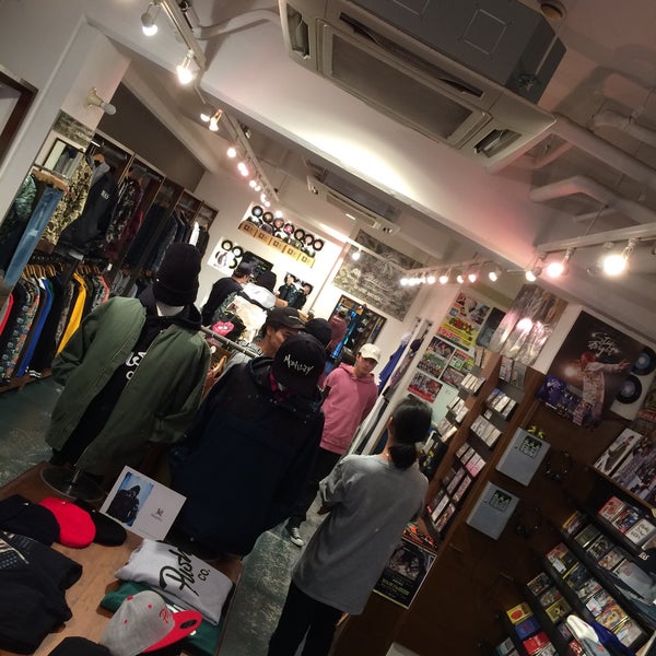 E S P Trickstar 名古屋 Clothing Store In 中区