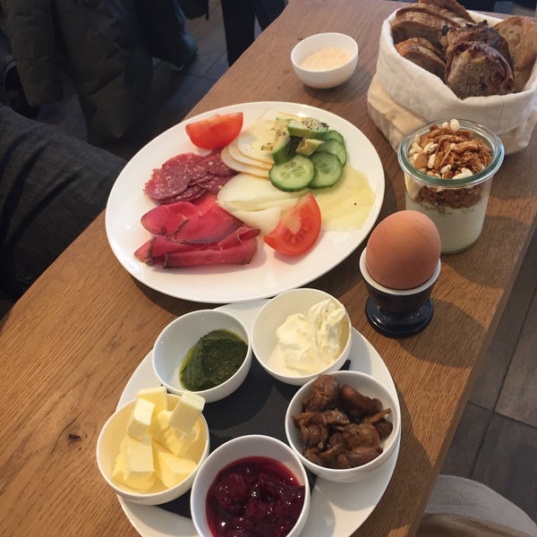 One of the best breakfasts in Berlin, easy to feel the quality in every bite; Great service, pleasant atmosphere and delicious French desserts.