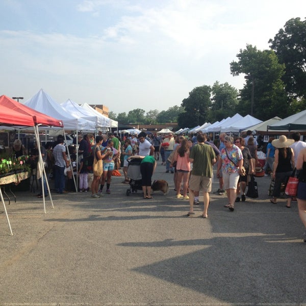 รูปภาพถ่ายที่ Broad Ripple Farmers Market โดย Courtney M. เมื่อ 6/22/2013