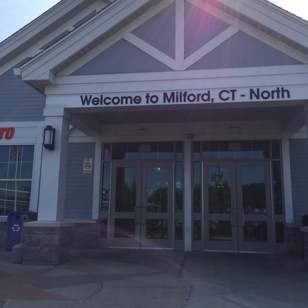 7/17/2015 tarihinde Norman E.ziyaretçi tarafından Milford Service Plaza (Northbound)'de çekilen fotoğraf