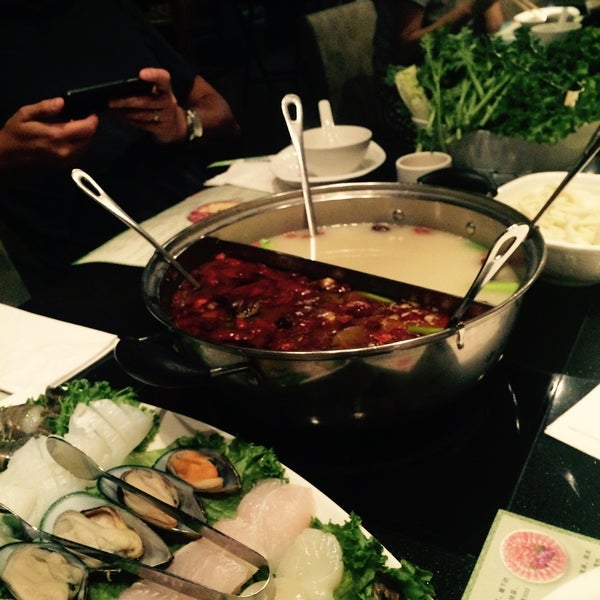 Photo taken at Happy Lamb Hot Pot, Cupertino 快乐小羊 by Kalyn ☀️ on 9/12/2015