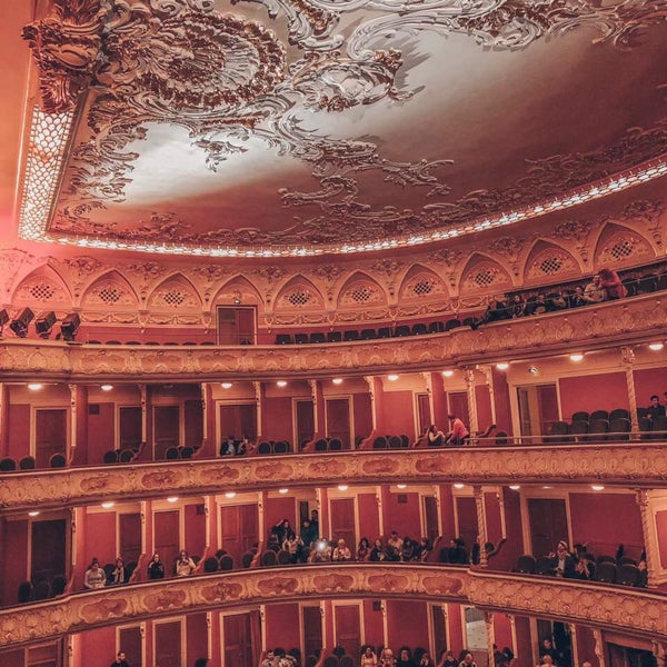 รูปภาพถ่ายที่ Театр ім. Івана Франка / Ivan Franko Theater โดย Alena V. เมื่อ 4/12/2019