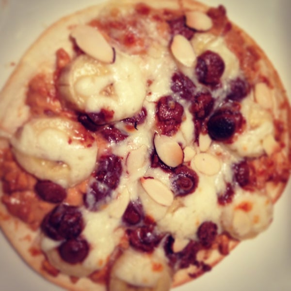 New desert pizza available at yokumon.  Has all the Favorite ingredients including banana, almond , mozzarella cheese, peanut butter and chocolate toppings.  Great way to boost your energy anytime!