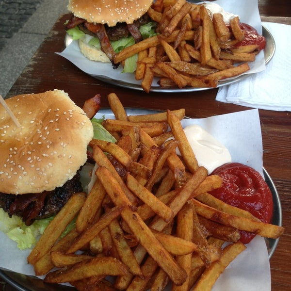Photo taken at Hamburger Heaven by Shane R. on 8/7/2013