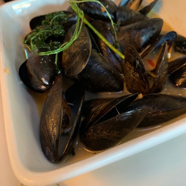Снимок сделан в Umi Japanese Restaurant пользователем Erica C. 9/29/2018