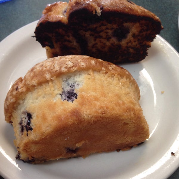 Photos at Shakers American Cafe Restaurant Diner in College Park