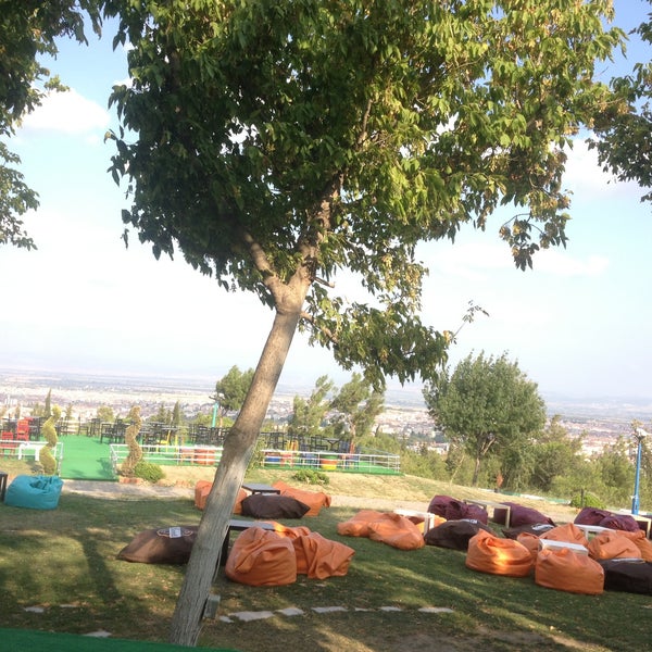 Photo taken at Yukarı Bira Bahçesi by Berke A. on 8/11/2013