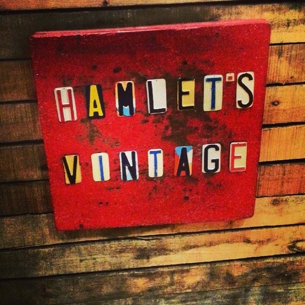 4/23/2014 tarihinde Chauncey D.ziyaretçi tarafından Hamlet&#39;s Vintage'de çekilen fotoğraf