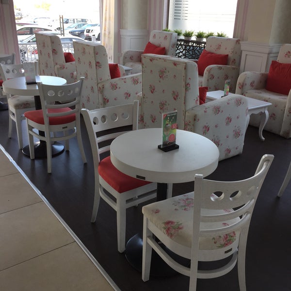 Cake Gallery كيك غاليري Al Khuwair, Dohat Al Adab Street