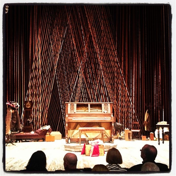 5/25/2013にRuss M.がMcCarter Theatreで撮った写真
