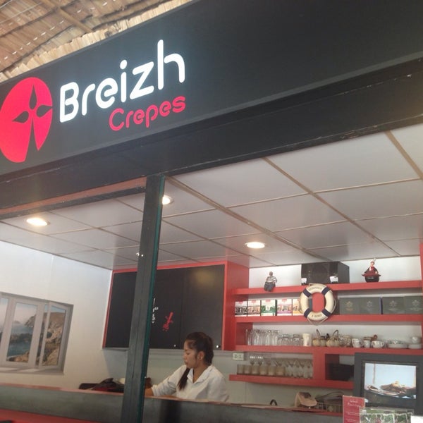 Photo taken at Breizh Crepes by Natthanyaporn A. on 2/27/2014