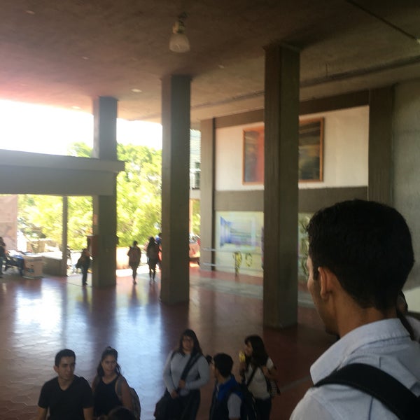 Photo taken at Centro Universitario de Arte, Arquitectura y Diseño (CUAAD Huentitán) by Sharon S. on 9/12/2016