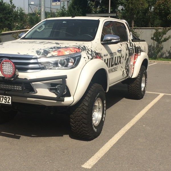 Das Foto wurde bei Toyota Türkiye von Uğur Ç. am 6/20/2016 aufgenommen