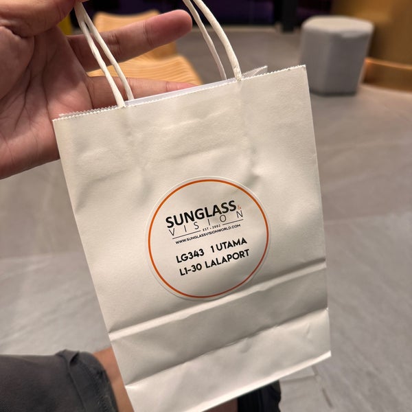 Sunglass & vision deals world one utama