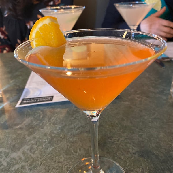 Good News Restaurant and Bar 694 Main St S