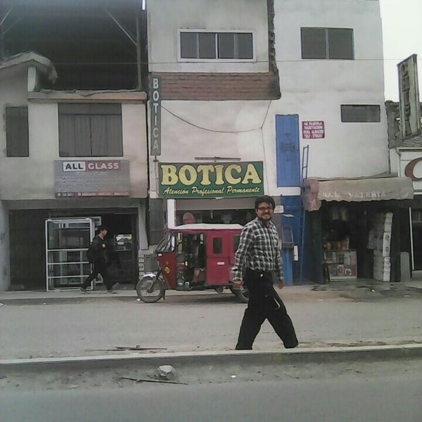 Mercado Plaza Villa Sur Tienda miscelánea en Villa El