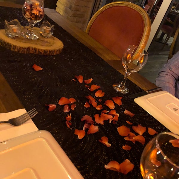 9/8/2018에 Selda☀️ Ş.님이 Cosy Wine &amp; Dine에서 찍은 사진
