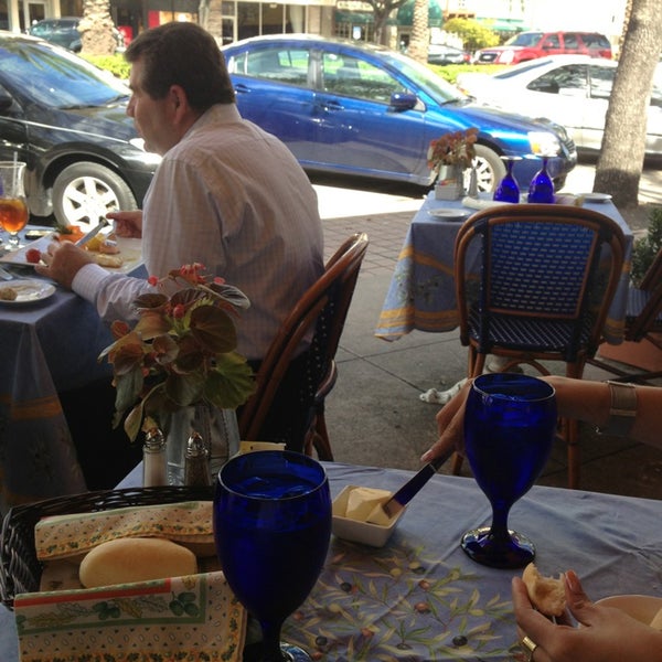 1/15/2013 tarihinde Pedro M.ziyaretçi tarafından Le Provençal Restaurant'de çekilen fotoğraf