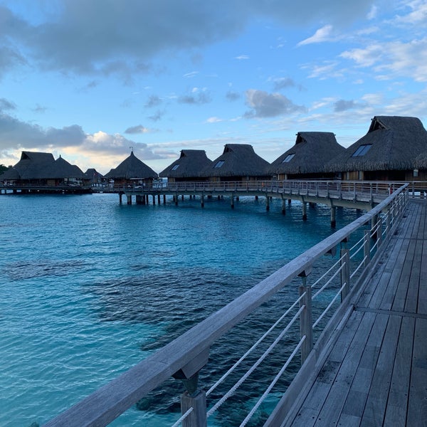 Foto tirada no(a) Conrad Bora Bora Nui por Wins M. em 6/1/2019