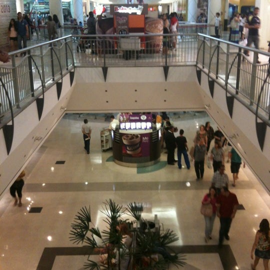 Foto diambil di Shopping Recife oleh Sergio pada 9/29/2012
