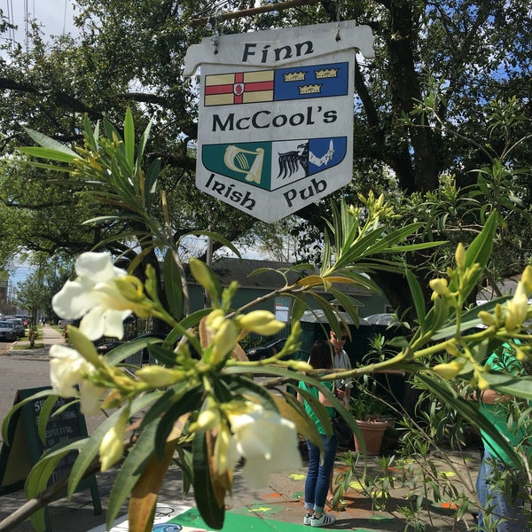 Foto diambil di Finn McCool&#39;s Irish Pub oleh Georgia G. pada 3/17/2017