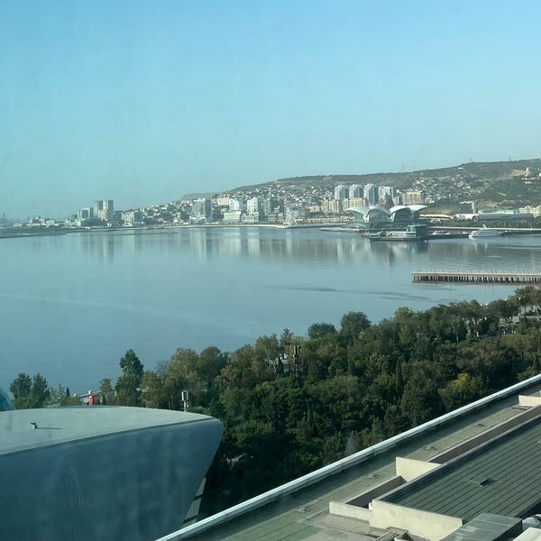 รูปภาพถ่ายที่ Hilton Baku โดย MS| เมื่อ 9/14/2022