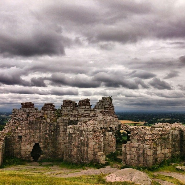 Beeston Castle and Woodland Park 9 tips