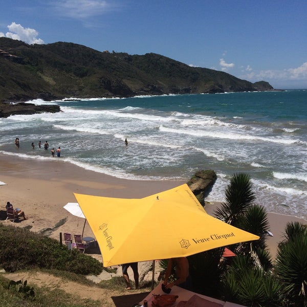 Photo taken at Rocka Beach Lounge &amp; Restaurante by Tiago M. on 12/13/2014