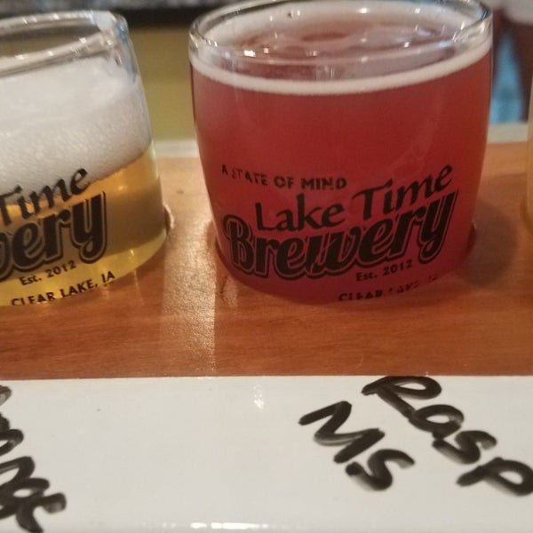 Das Foto wurde bei Lake Time Brewery von Tanya M. am 7/20/2019 aufgenommen
